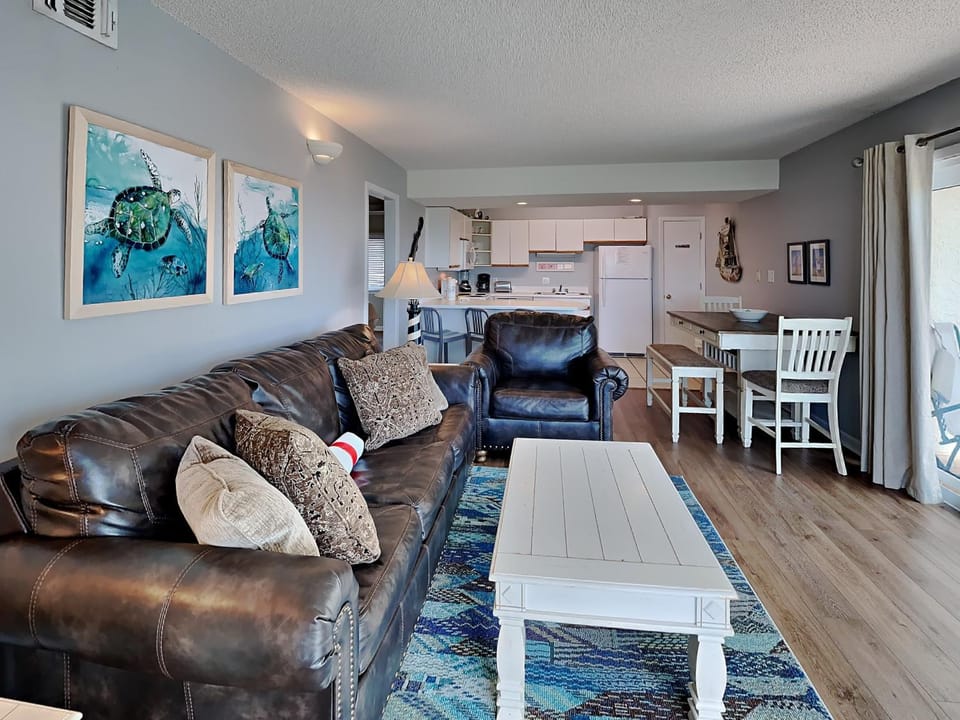 Kitchen or kitchenette, Living room, Seating area, Dining area, furniture, air conditioner