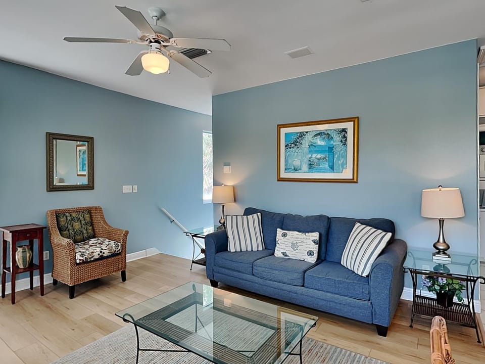 Living room, Seating area, furniture