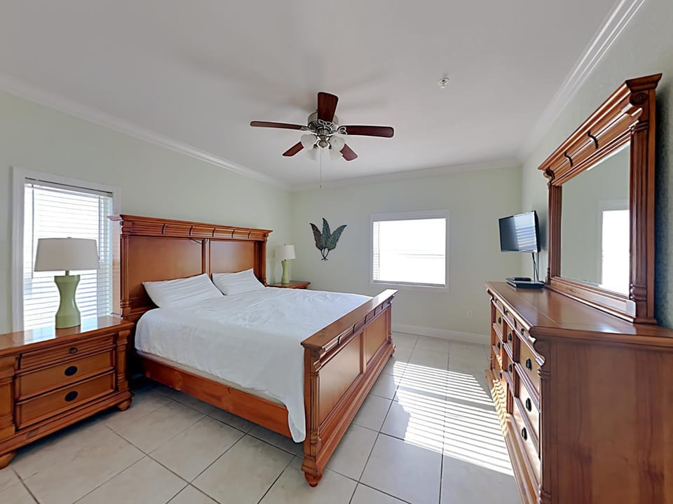 Bed, TV and multimedia, Bedroom, furniture