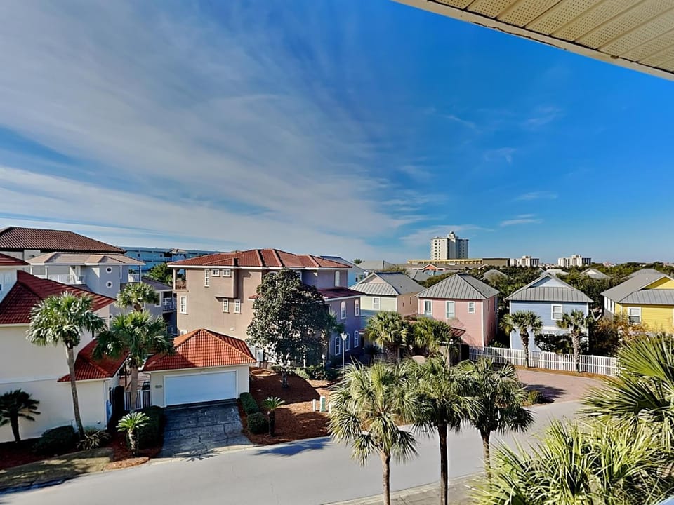 Neighbourhood, Balcony/Terrace