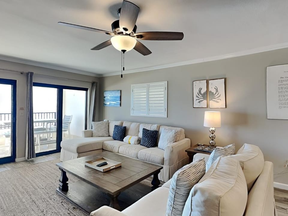 Balcony/Terrace, Living room, Seating area, Sea view, furniture