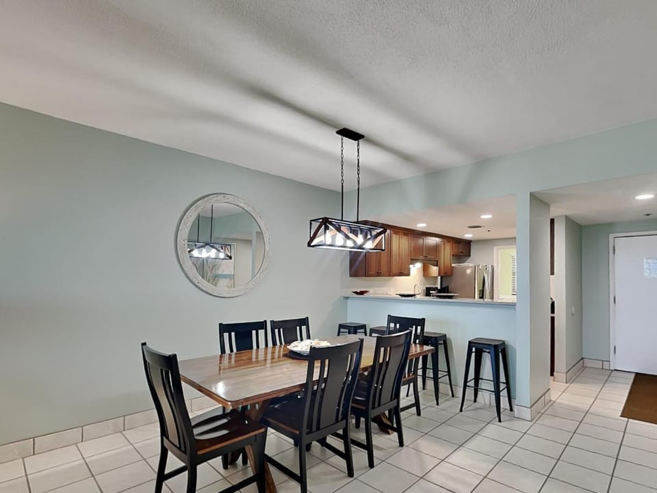 Kitchen or kitchenette, Dining area, furniture
