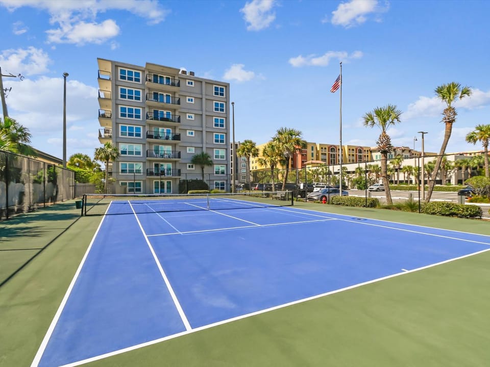 Property building, Garden, Tennis court