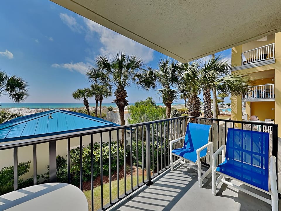 Natural landscape, Balcony/Terrace, Seating area, Sea view