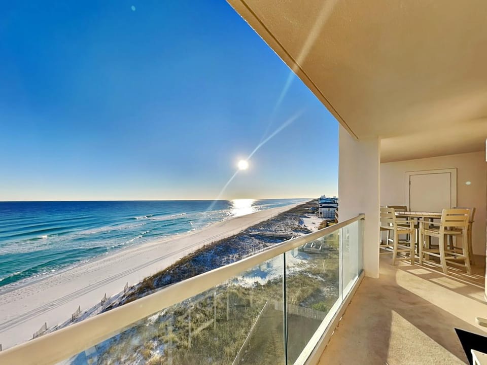 Balcony/Terrace, Seating area, Beach, Sea view