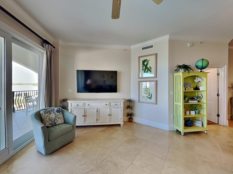 TV and multimedia, Balcony/Terrace, Living room, Seating area, furniture, air conditioner