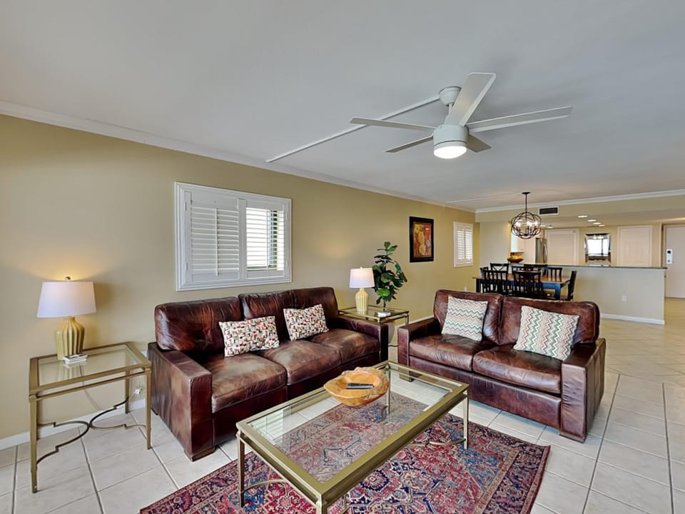 Living room, Seating area, furniture