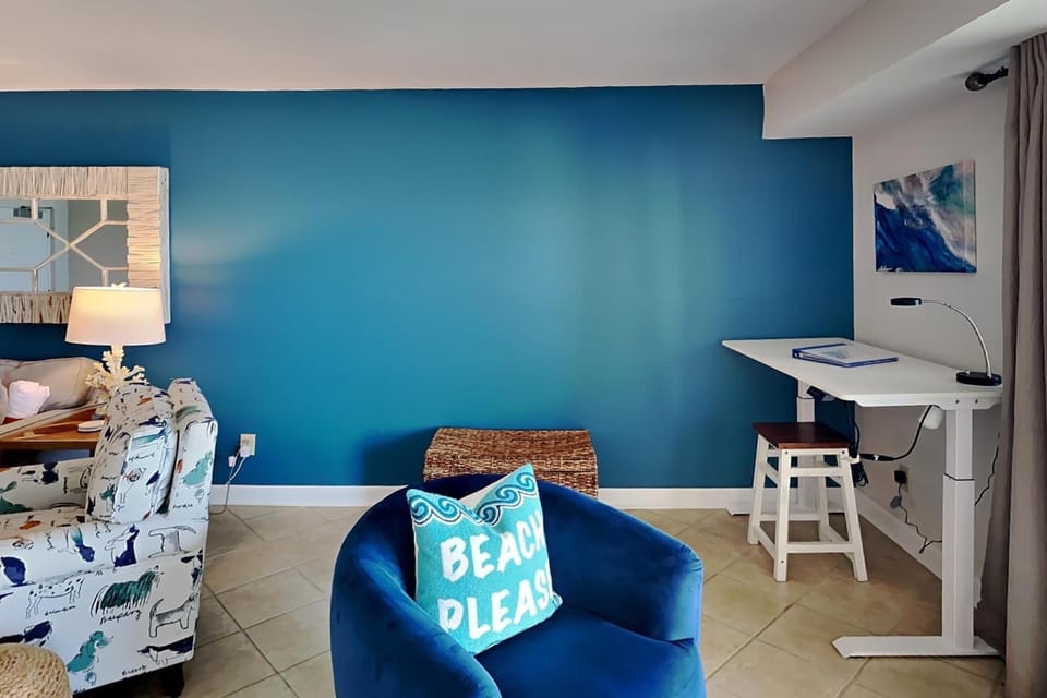 Living room, Seating area, furniture