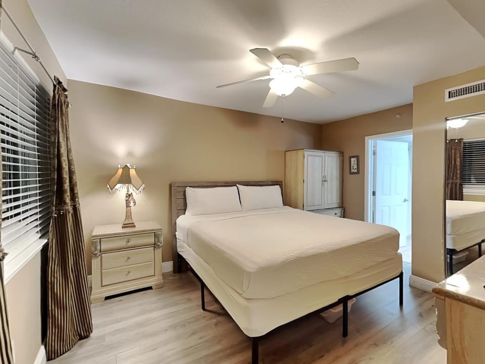 Bed, Bedroom, furniture, air conditioner