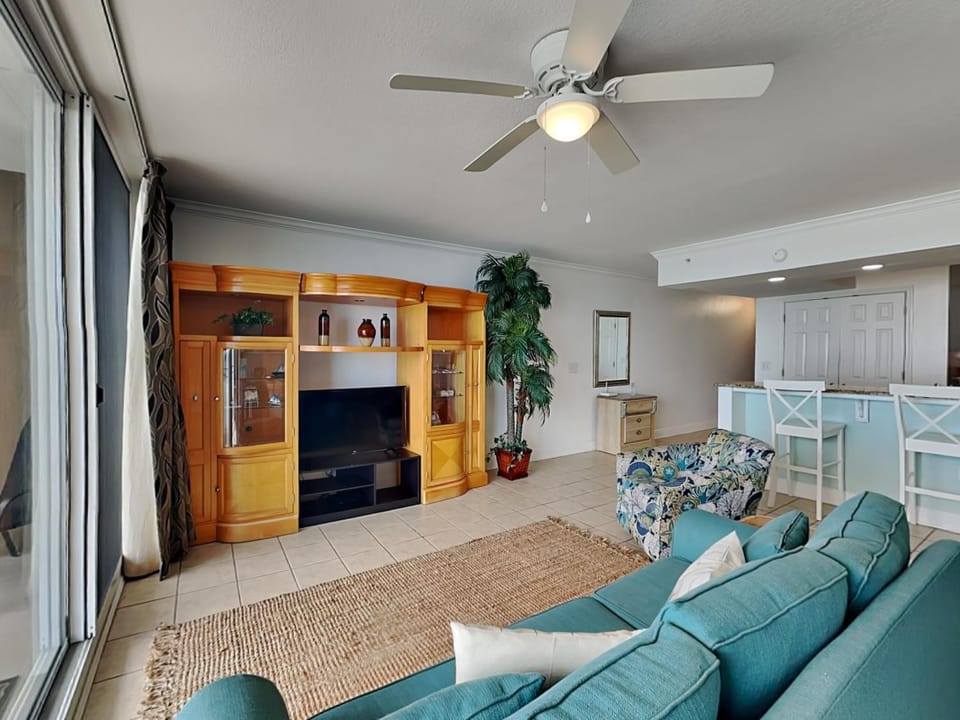 TV and multimedia, Living room, Seating area, furniture