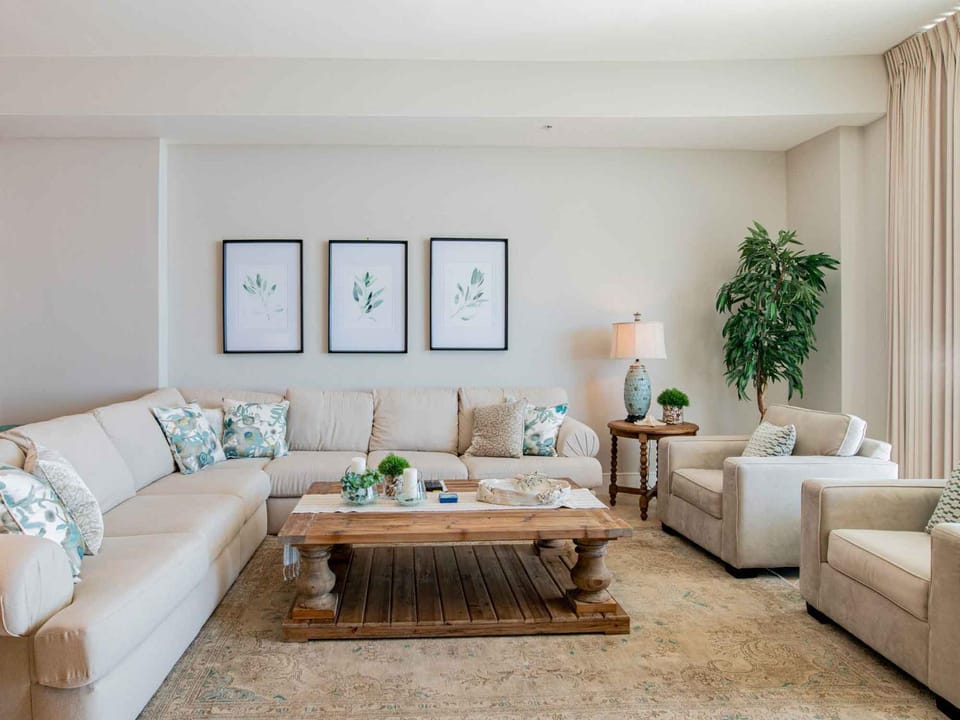 TV and multimedia, Living room, Seating area, furniture