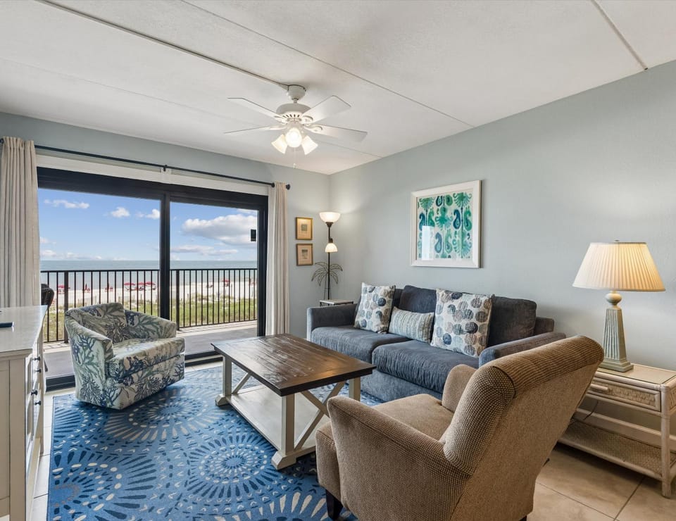 Balcony/Terrace, Living room, Seating area, Beach, Sea view, furniture