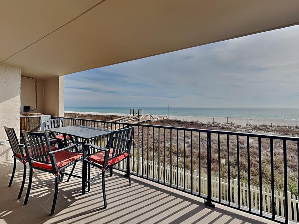 Balcony/Terrace, Seating area, Beach, Sea view