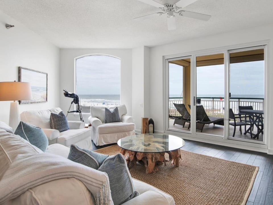 Balcony/Terrace, Living room, Seating area, Beach, Sea view, furniture