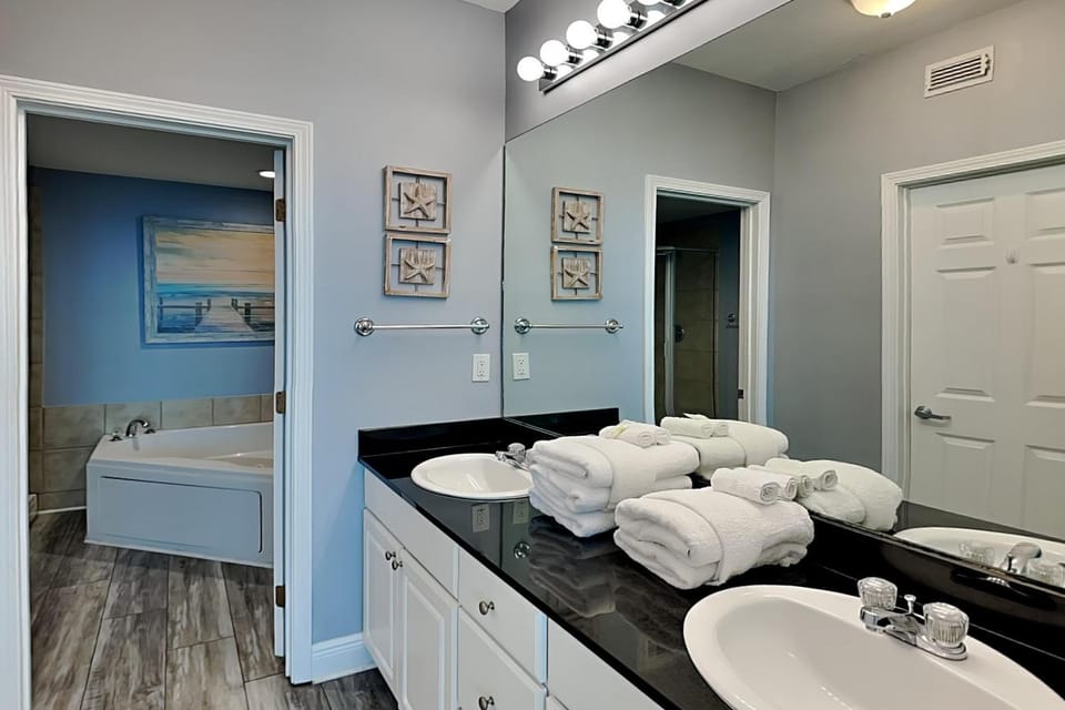 Bathroom, towels