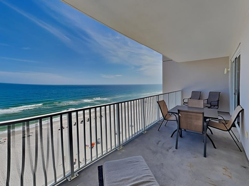 Balcony/Terrace, Seating area, Beach, Sea view, furniture