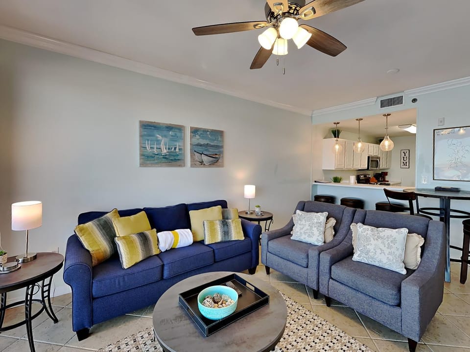 Kitchen or kitchenette, Living room, Seating area, Dining area, furniture, air conditioner