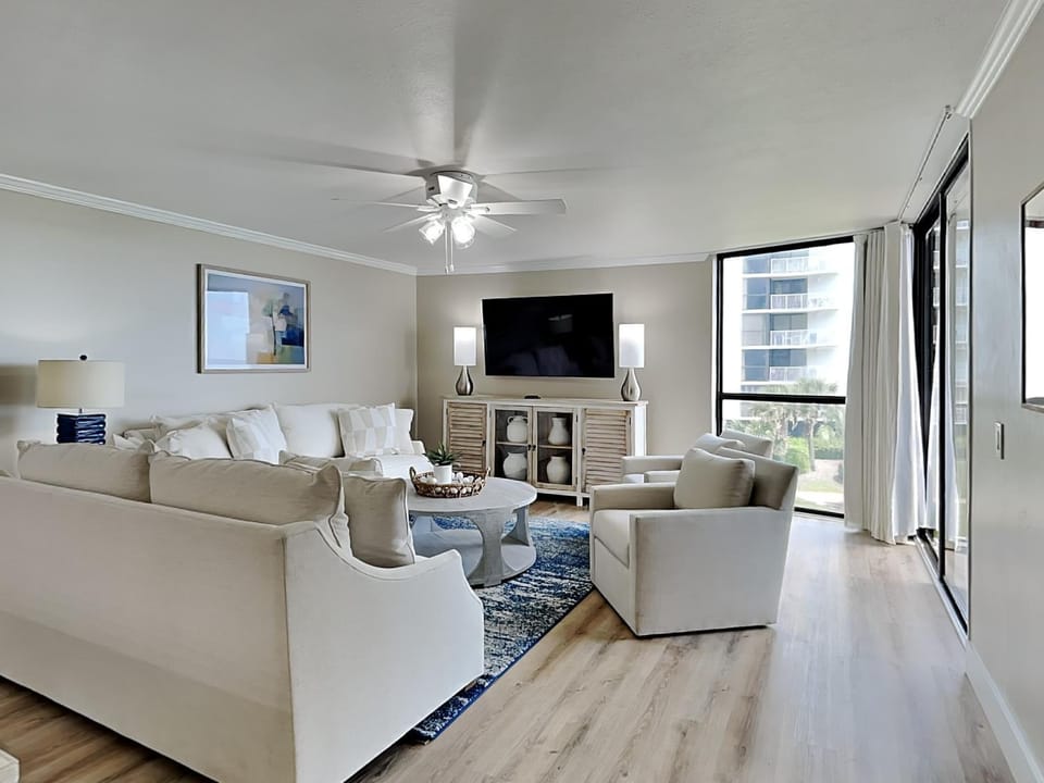 TV and multimedia, Living room, Seating area, City view, furniture