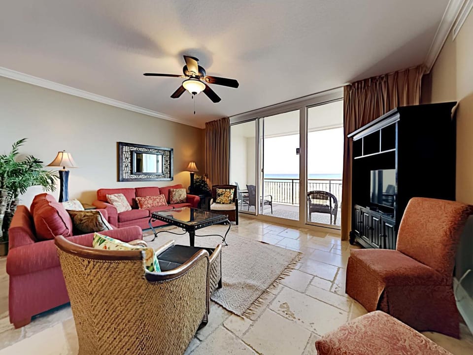 TV and multimedia, Balcony/Terrace, Living room, Seating area, Sea view, furniture