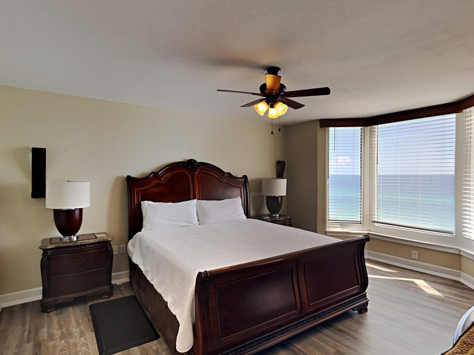 Bed, View (from property/room), Bedroom, Sea view