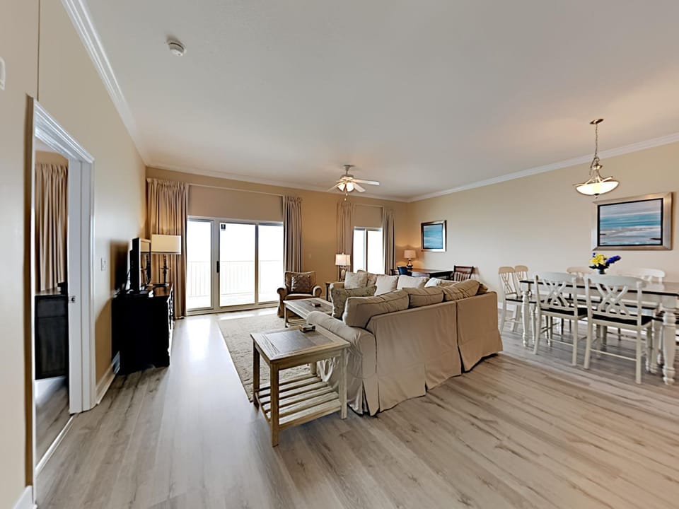 TV and multimedia, Living room, Seating area, Dining area, Sea view, furniture