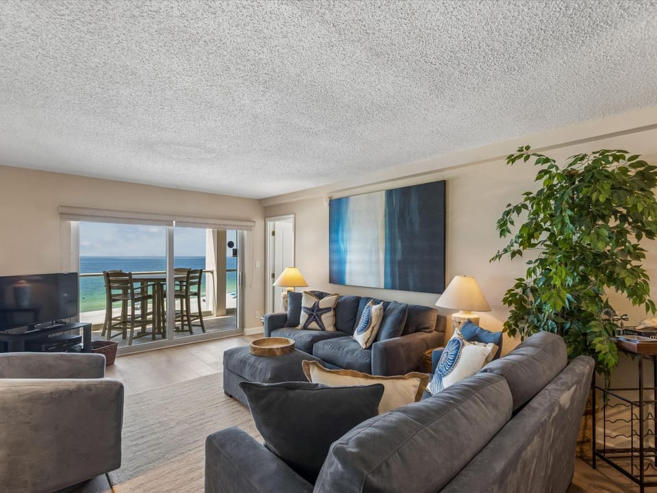 TV and multimedia, View (from property/room), Balcony/Terrace, Living room, Seating area, Sea view