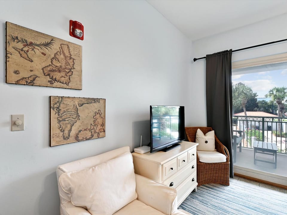 TV and multimedia, Balcony/Terrace, Living room, Seating area, furniture