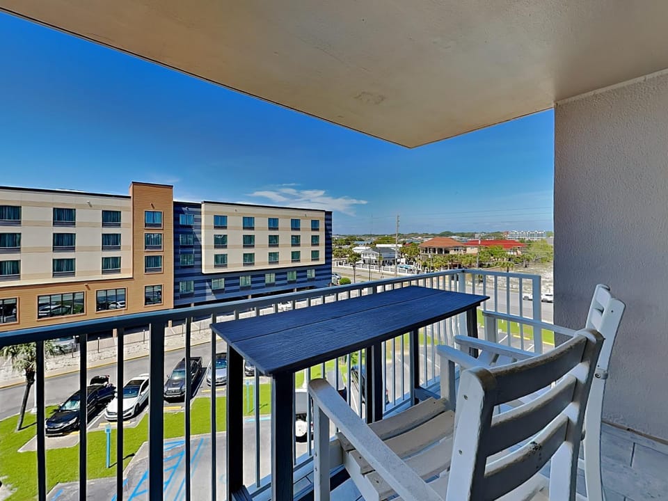 Balcony/Terrace, Seating area, furniture
