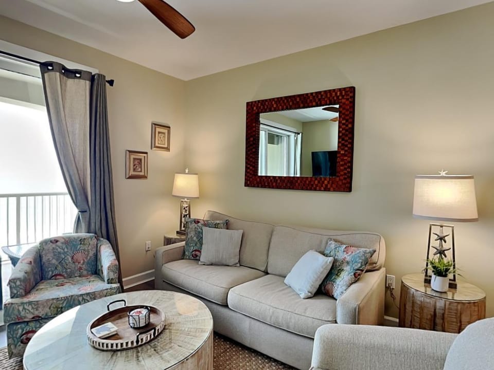 Living room, Seating area, furniture