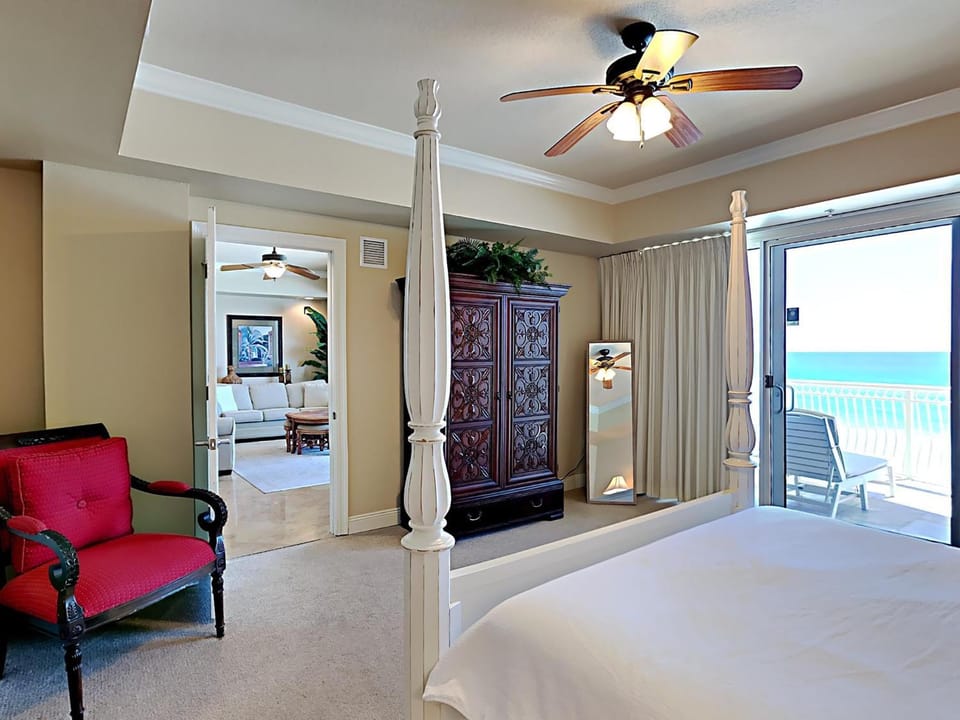 Bed, Balcony/Terrace, Bedroom, Sea view, wardrobe
