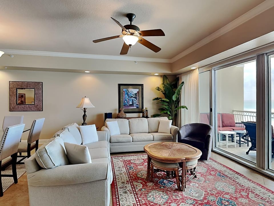 Balcony/Terrace, Living room, Sea view