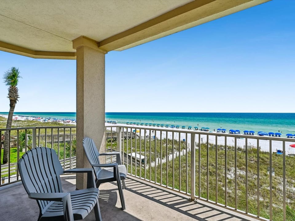 Balcony/Terrace, Seating area, Beach, Sea view