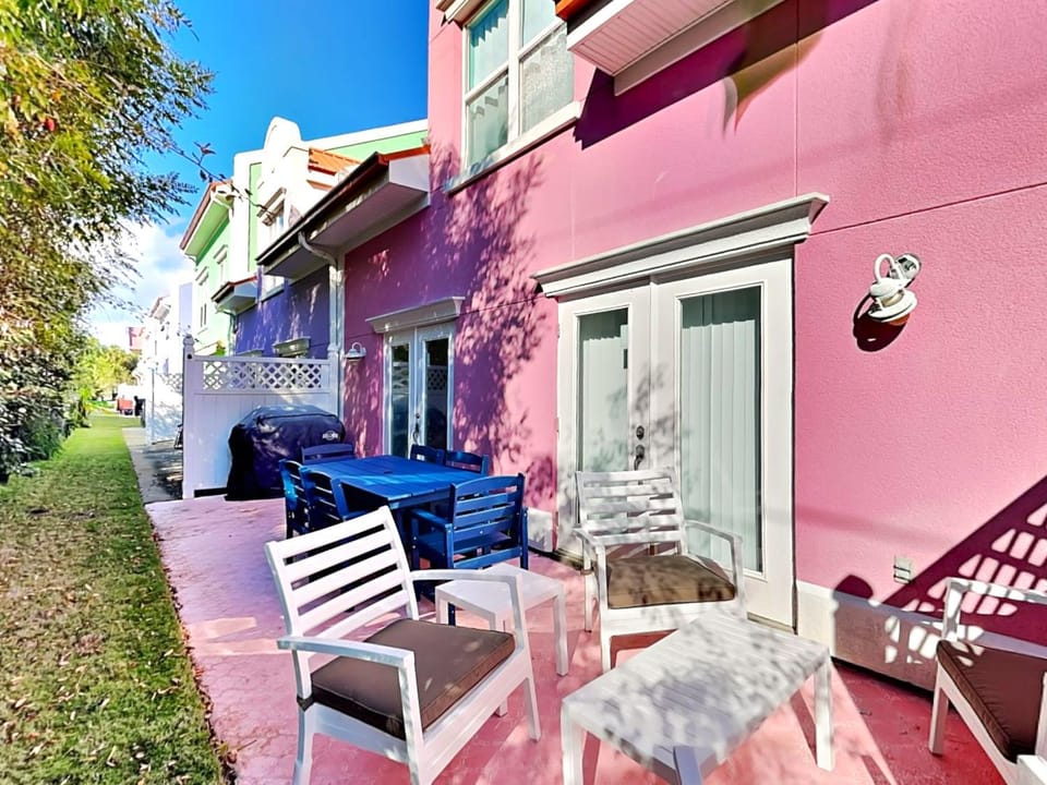 Property building, Patio, BBQ facilities, Seating area