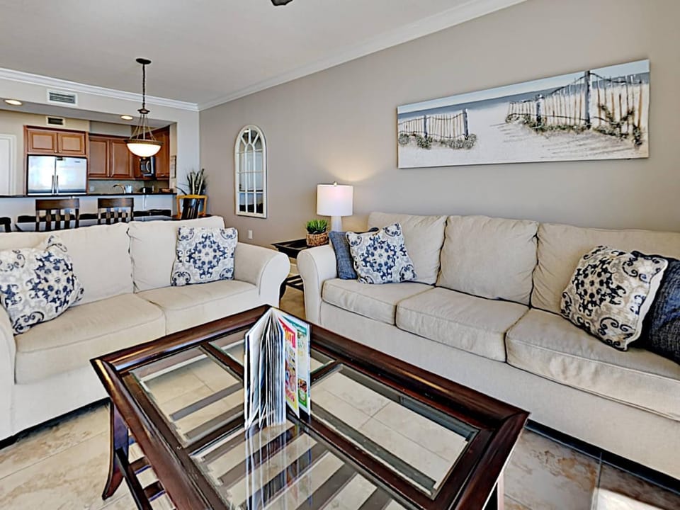 Kitchen or kitchenette, Living room, Seating area, Dining area, furniture, air conditioner