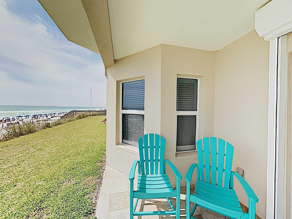 Patio, View (from property/room), Balcony/Terrace, Beach, Sea view