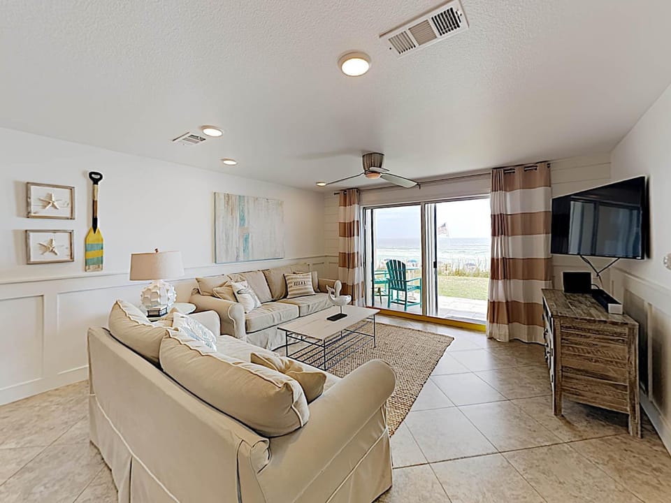 TV and multimedia, Balcony/Terrace, Living room, Seating area, Sea view, furniture