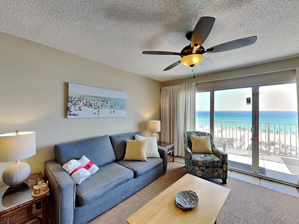 Balcony/Terrace, Living room, Seating area, Beach, Sea view, furniture