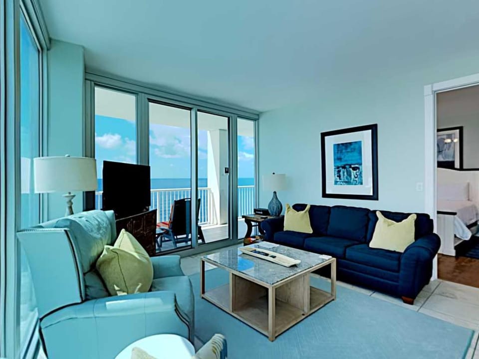 TV and multimedia, Balcony/Terrace, Living room, Seating area, Sea view, furniture
