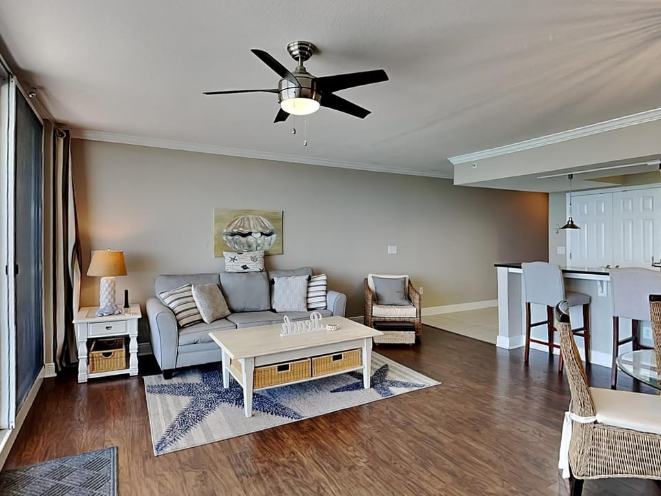 Living room, Seating area, furniture