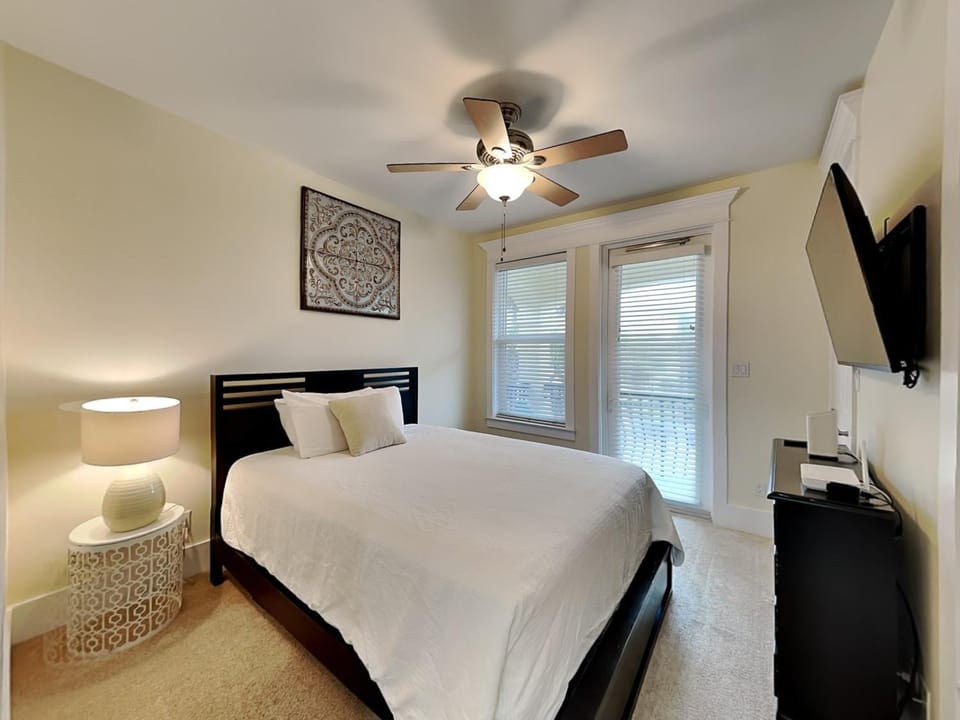 Bed, TV and multimedia, Bedroom, furniture