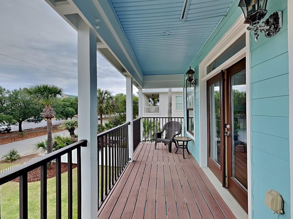 Patio, Neighbourhood, Balcony/Terrace, Seating area