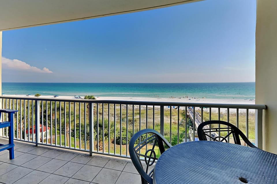 Balcony/Terrace, Seating area, Beach, Sea view