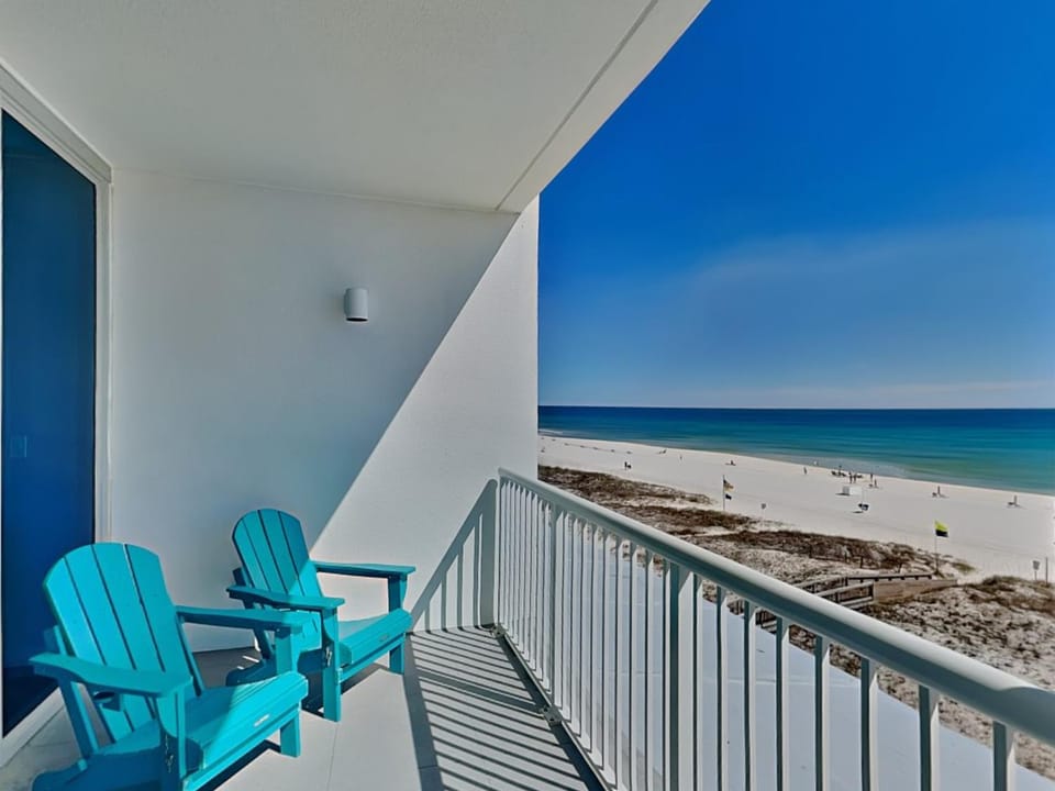 Balcony/Terrace, Seating area, Beach, Sea view