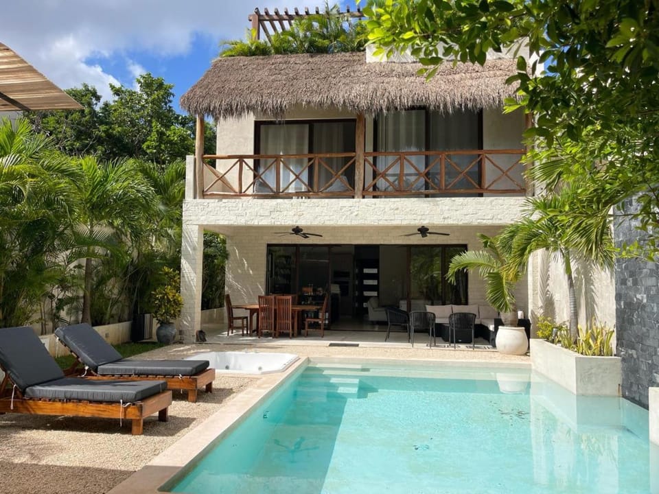 Property building, Patio, Day, Garden, Hot Tub, Hot Tub, View (from property/room), Balcony/Terrace, Garden view, Pool view, Pool view, Swimming pool, Swimming pool, group of guests, group of guests, group of guests, Family, Family, concierge, sunbed, sunbed
