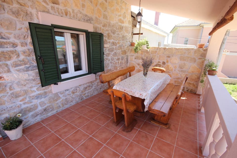 Balcony/Terrace, Decorative detail, Seating area