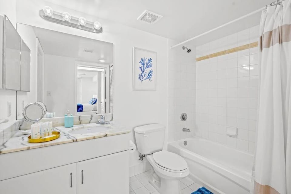 High Floor Unit Located in Brickell - Free Parking Apartment in Brickell