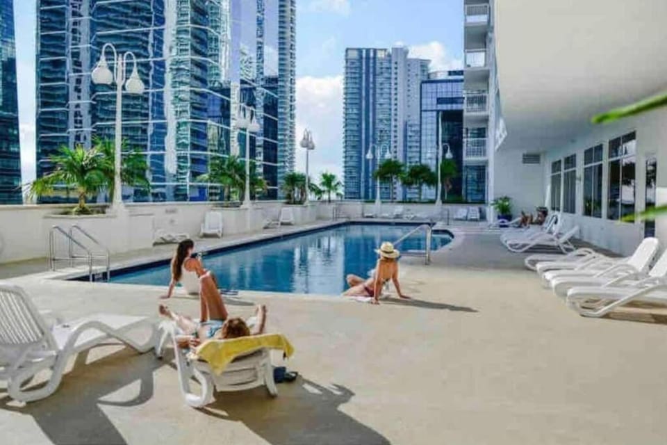 Amazing location W Parking in Miami Apartment in Brickell