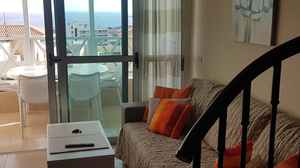 View (from property/room), Living room, Seating area