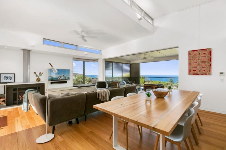 Living room, Dining area, Sea view