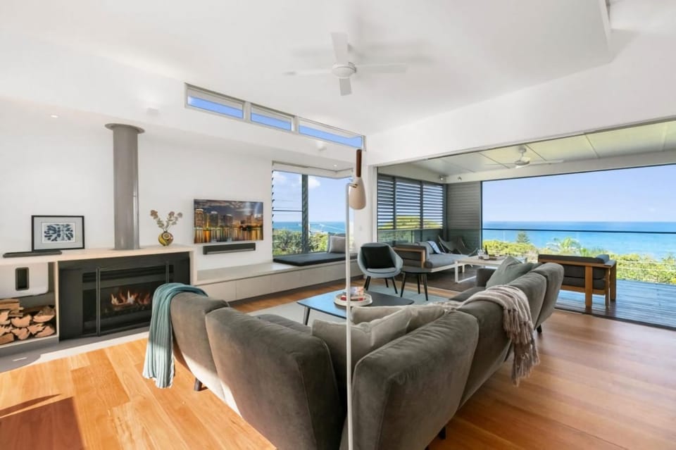 Living room, Sea view, fireplace